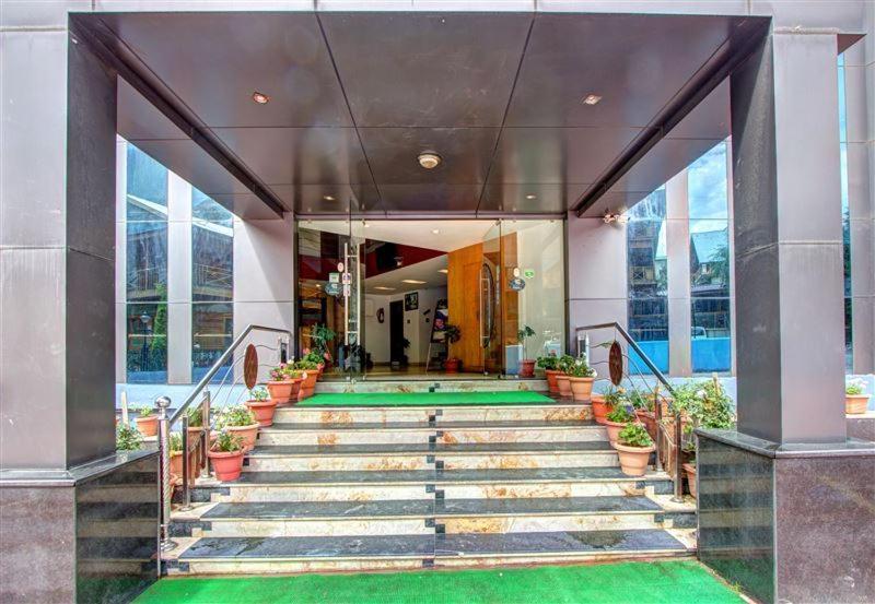 Hotel Midtown Manali Manāli Exterior foto