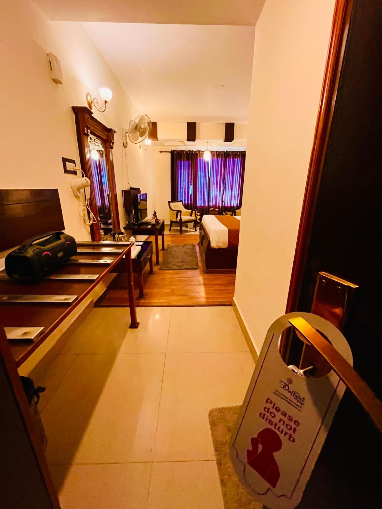 Hotel Midtown Manali Manāli Exterior foto